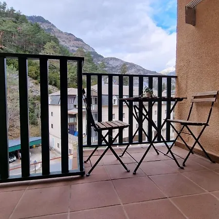 Apartamento Tramuntana Canfranc Exterior photo
